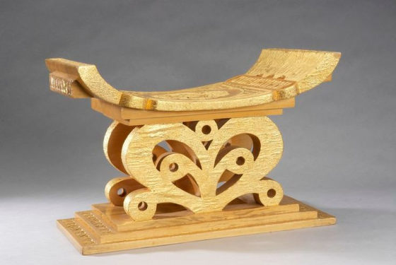 Asante stool